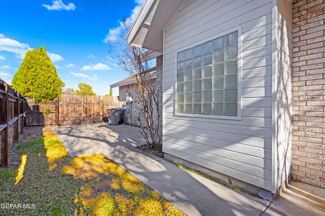 $290,000 | 4328 Loma Alegre Drive, El Paso, TX 79934