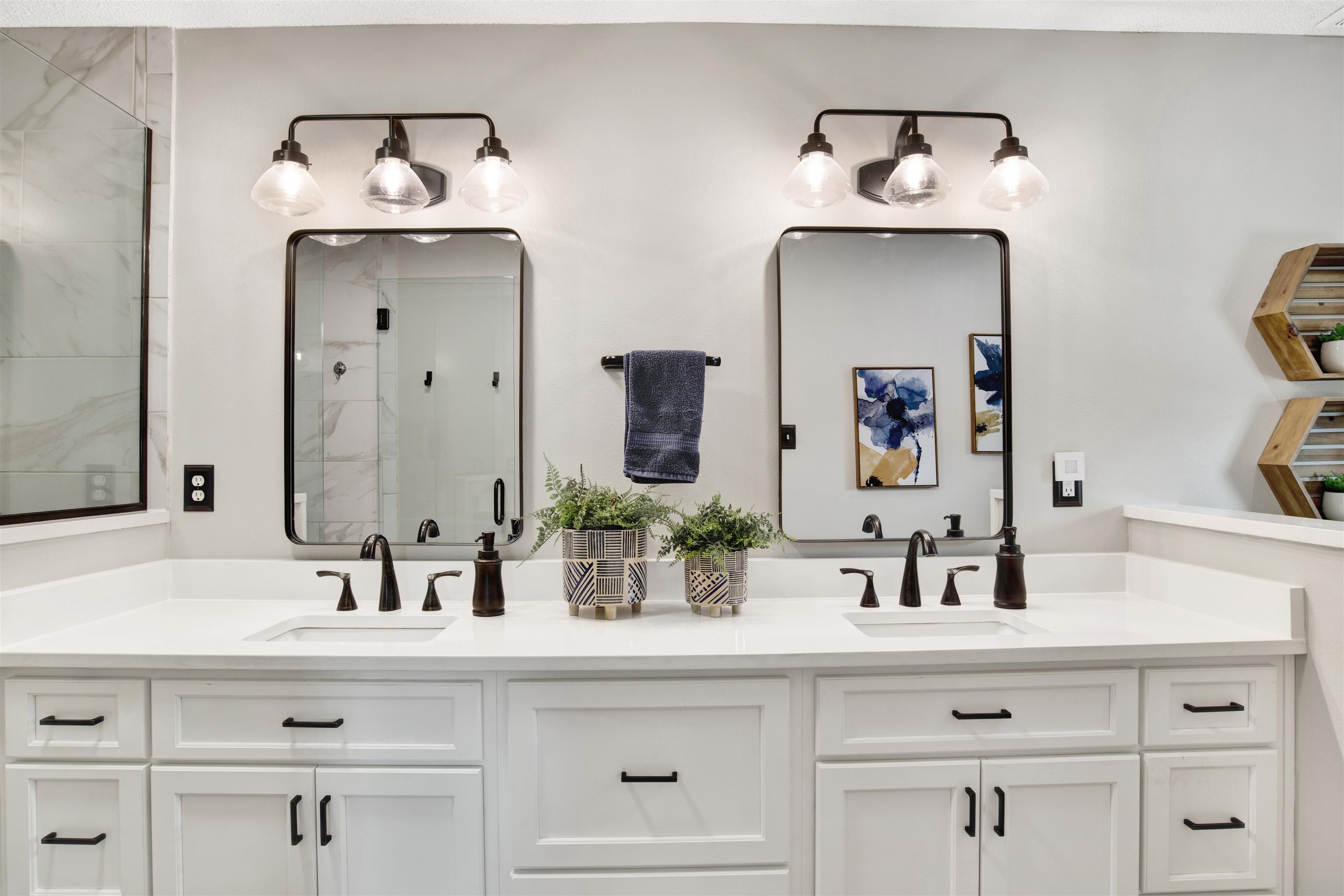 17483 East View Loop Foley, AL 36535 - Photo 22 of 30 Bathroom