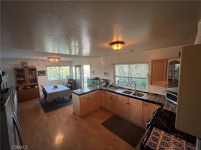 $690,000 | 2715 Brockton Avenue, Riverside, CA 92501