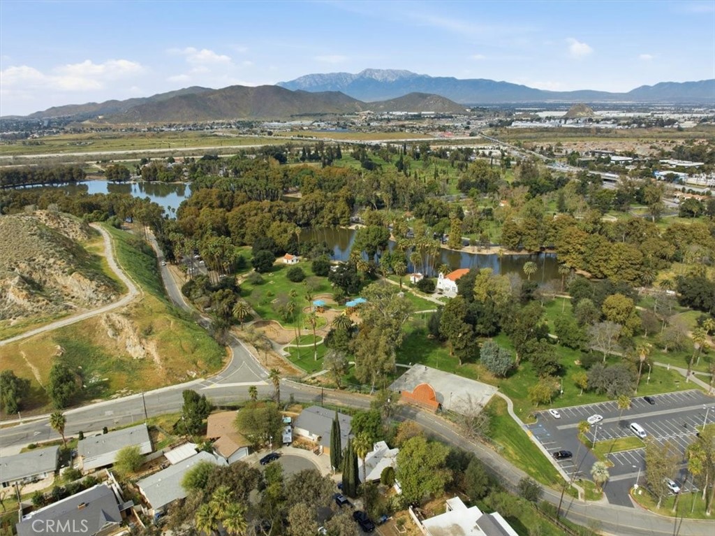 2715 Brockton Avenue Riverside, CA 92501 - Photo 5 of 67