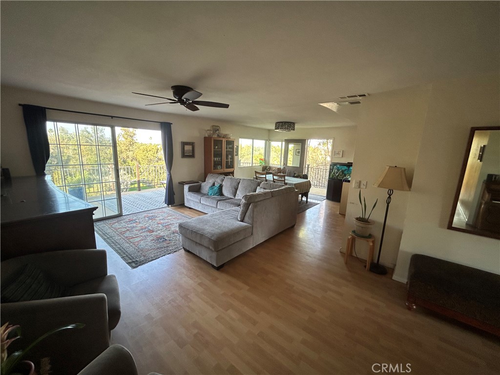 2715 Brockton Avenue Riverside, CA 92501 - Photo 8 of 33