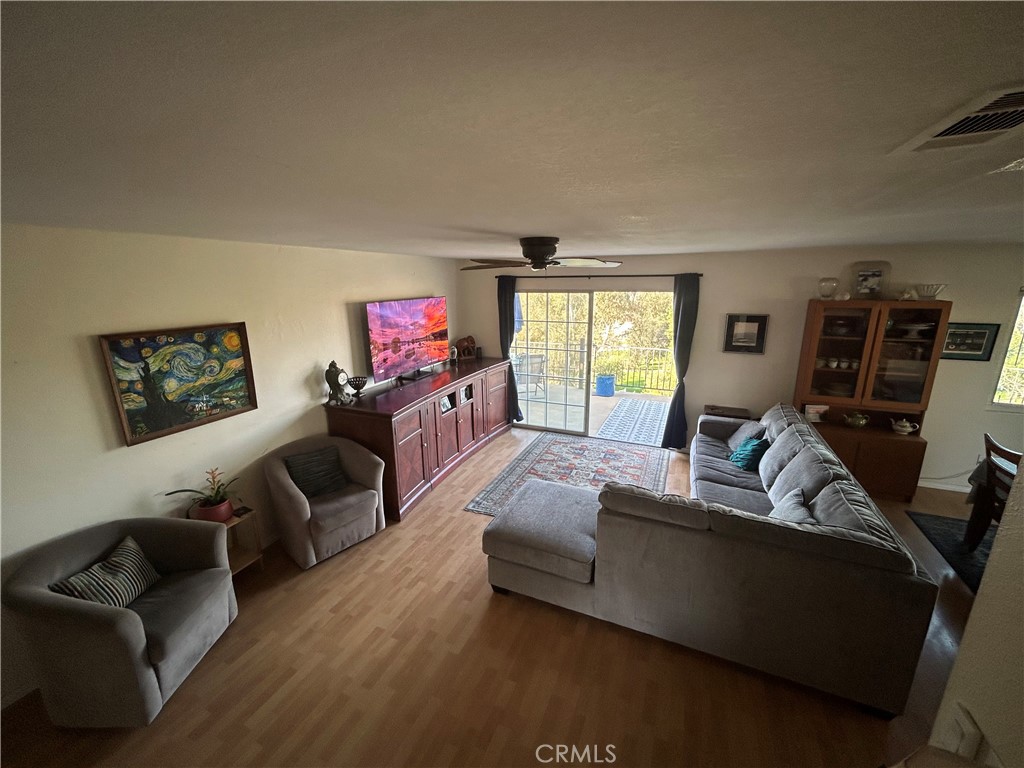 2715 Brockton Avenue Riverside, CA 92501 - Photo 9 of 33