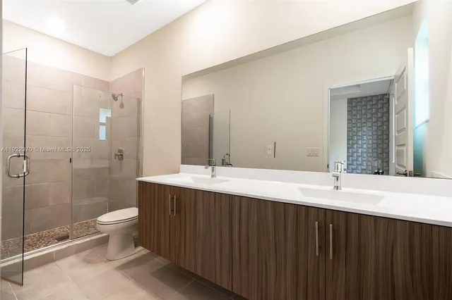 a view of walk in closet