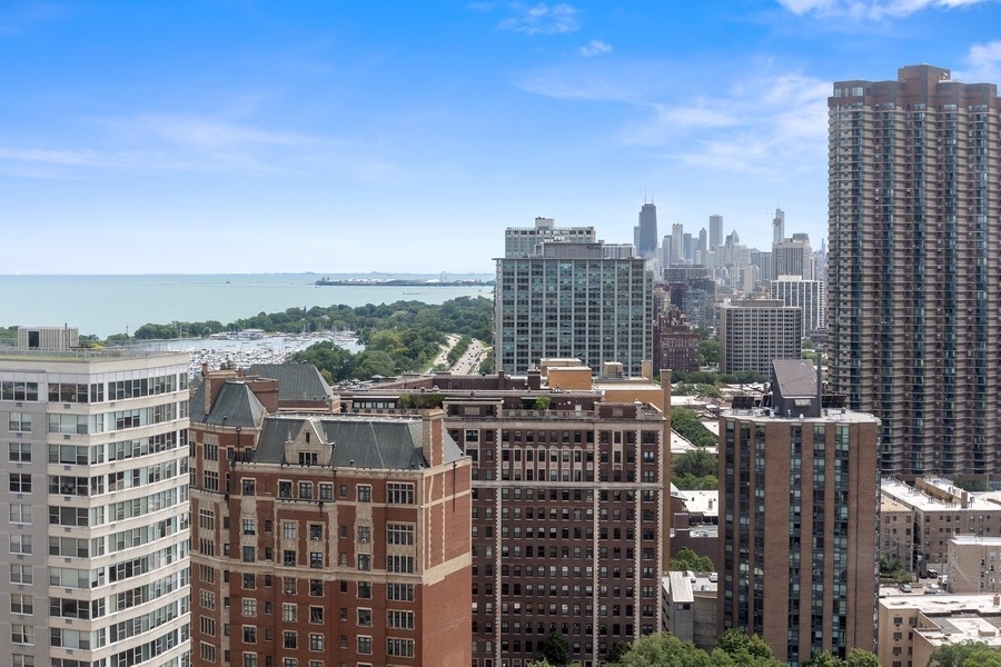 655 West Irving Park Road, Unit 2803 Chicago, IL 60613 - Photo 11 of 24