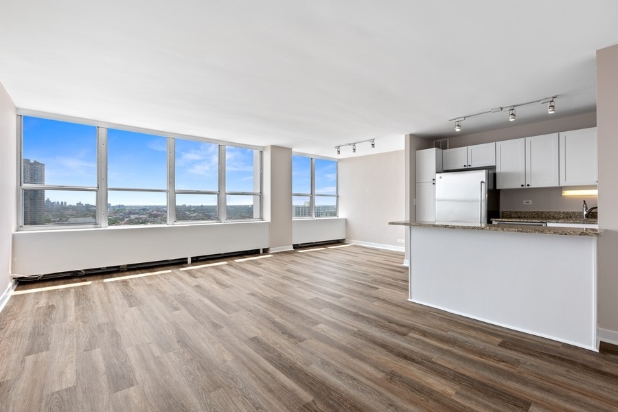 655 West Irving Park Road, Unit 2803 Chicago, IL 60613 - Photo 3 of 24