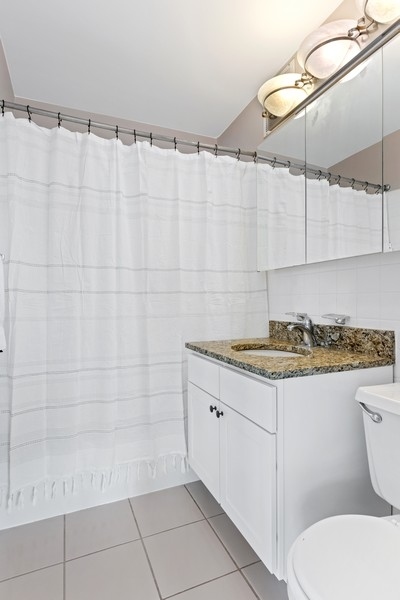 655 West Irving Park Road, Unit 2803 Chicago, IL 60613 - Photo 10 of 24