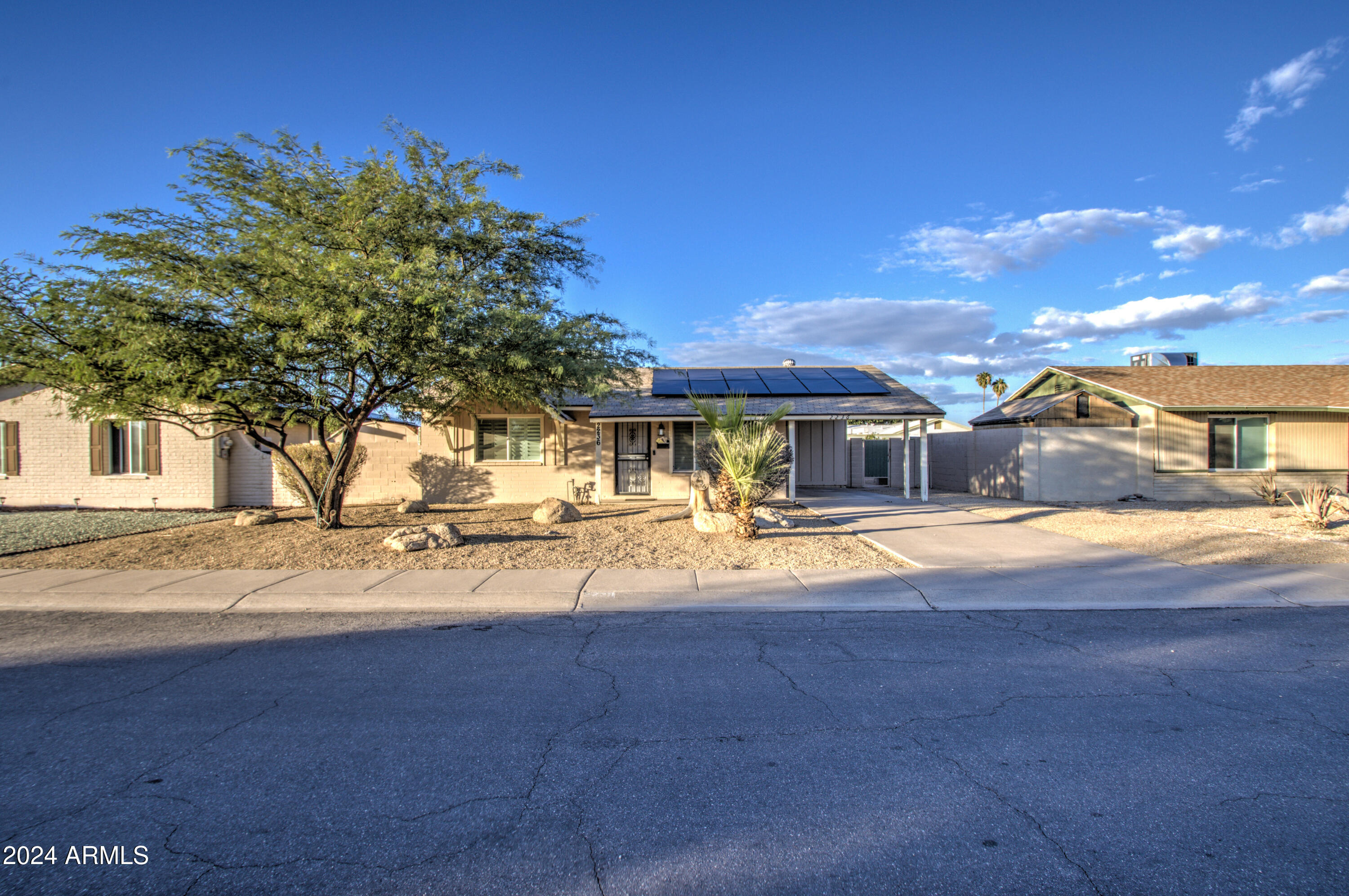 2236 West Wethersfield Road Phoenix, AZ 85029 - Photo 2 of 32 Front 2