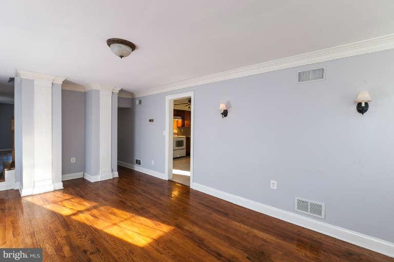 4210 Piney Grove Road Glyndon, MD 21136 - Photo 11 of 30 Family Room