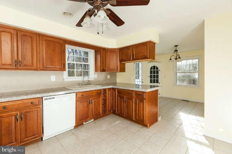 4210 Piney Grove Road Glyndon, MD 21136 - Photo 13 of 30 Kitchen