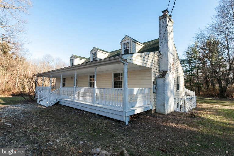 4210 Piney Grove Road Glyndon, MD 21136 - Photo 4 of 30 Side Front