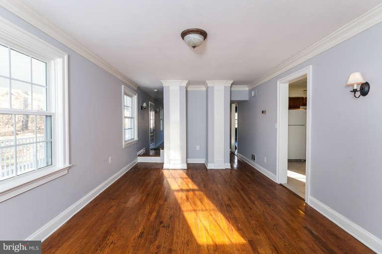 4210 Piney Grove Road Glyndon, MD 21136 - Photo 10 of 30 Family Room