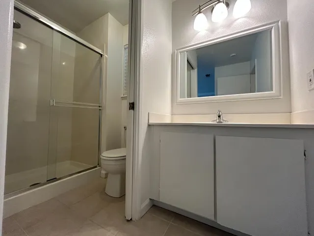 $2,550 | 329 Redwood Avenue, Tracy, CA 95376