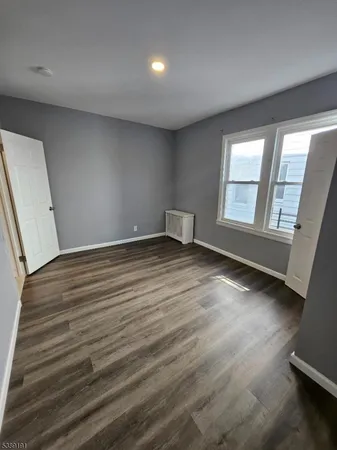 $2,100 | 228 West End Avenue, Newark, NJ 07106