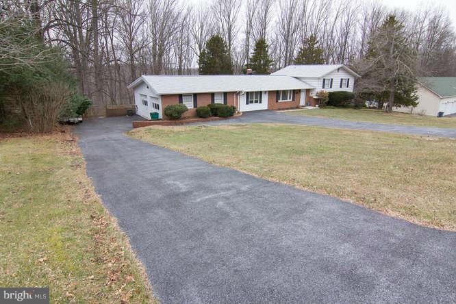5336 Wendy Road Sykesville, MD 21784 - Photo 2 of 30 Exterior (Front)