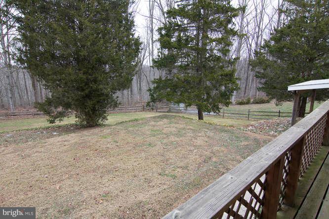 5336 Wendy Road Sykesville, MD 21784 - Photo 29 of 30 Exterior (Rear)
