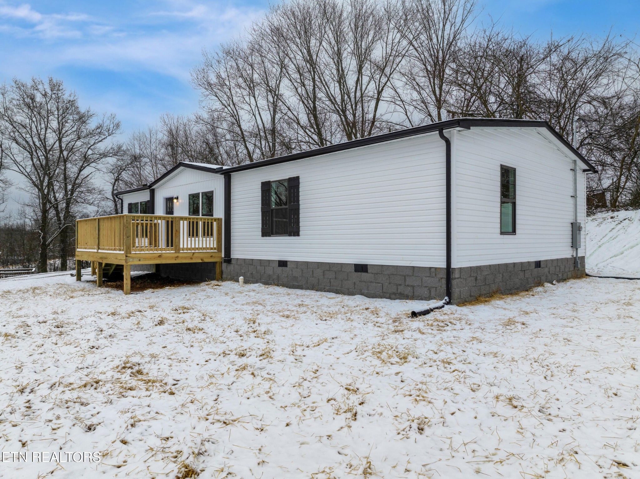 511 New Clear Branch Road Rocky Top, TN 37769 - Photo 3 of 30 Gallery Image 3