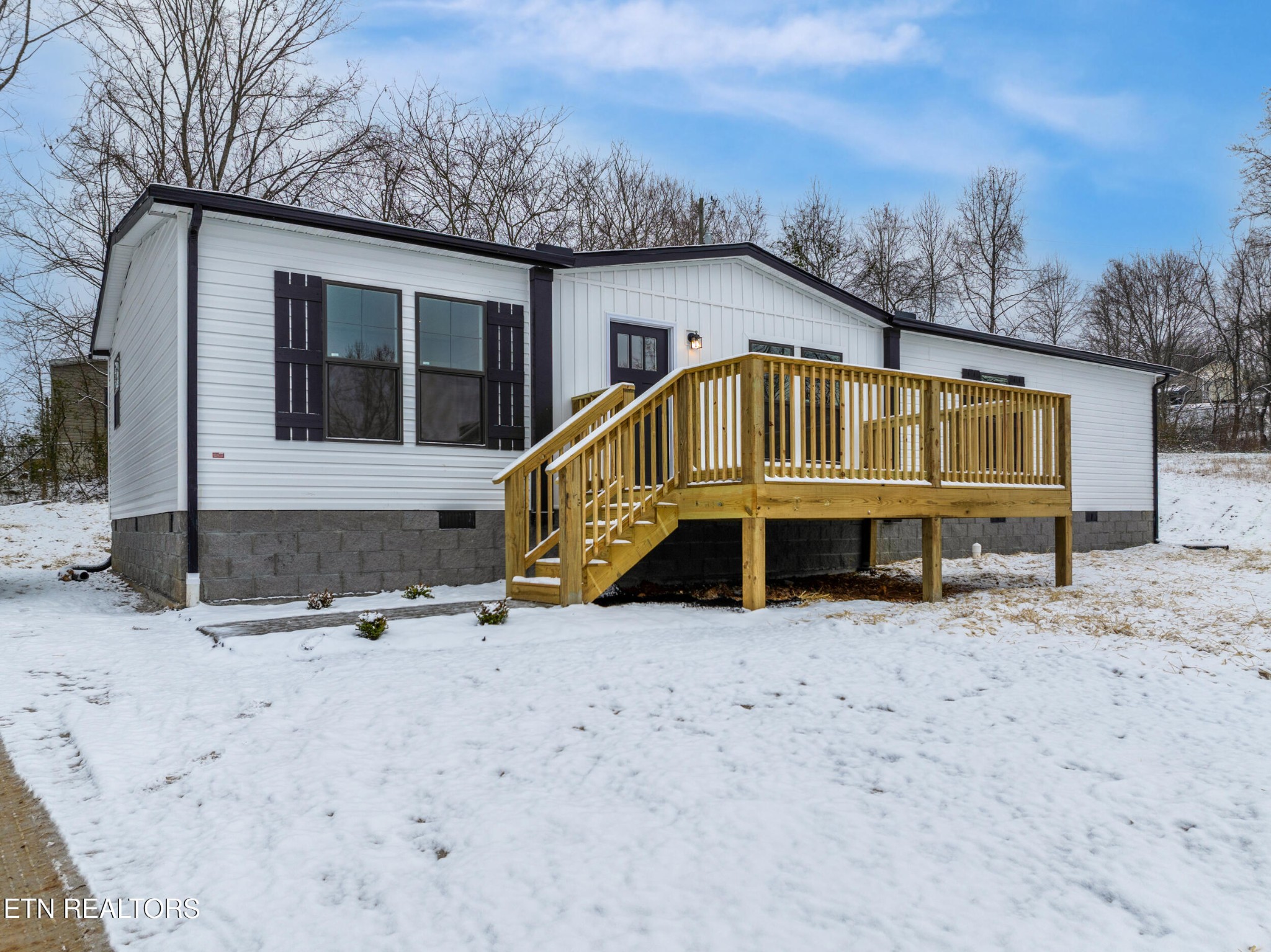 511 New Clear Branch Road Rocky Top, TN 37769 - Photo 4 of 30 Gallery Image 4