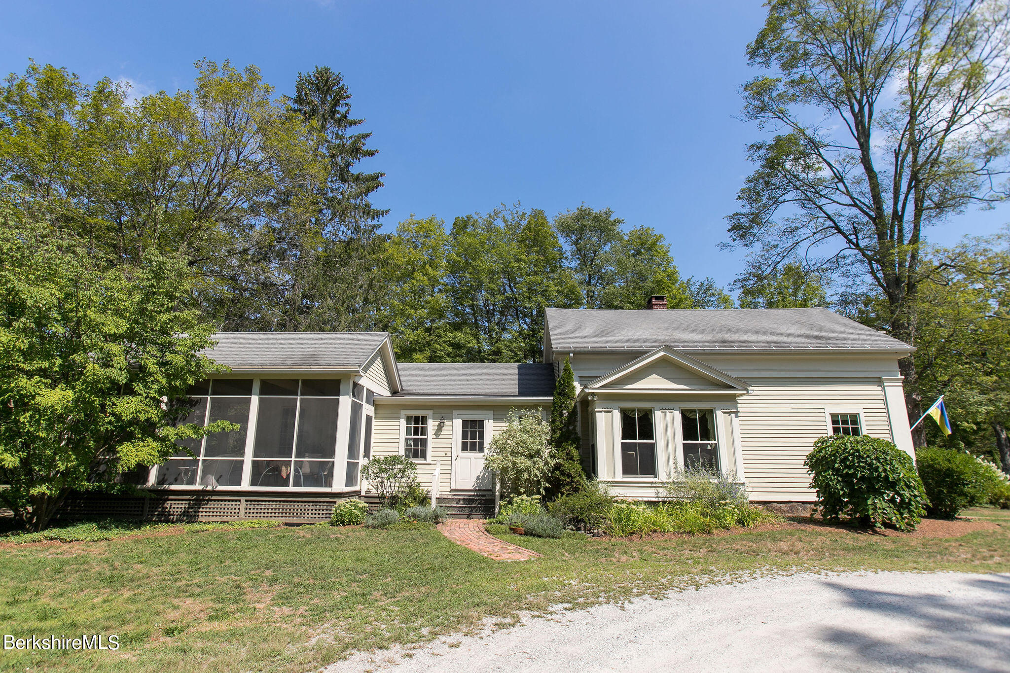 250 East Main Street Sheffield, MA 01222 - Photo 3 of 50 front view of a house with a yard