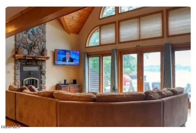 $2,500,000 | 14 Gunn Lane, Queensbury, NY 12804