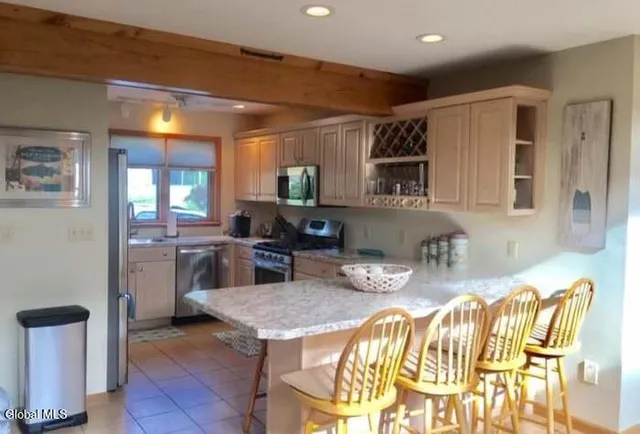 $2,500,000 | 14 Gunn Lane, Queensbury, NY 12804