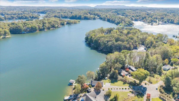 $889,000 | 3018 Northridge Road, Hardy, VA 24101