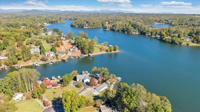 $897,900 | 3018 Northridge Road, Hardy, VA 24101