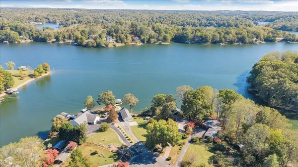 $889,000 | 3018 Northridge Road, Hardy, VA 24101