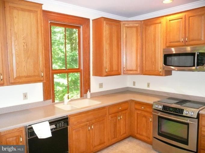 2799 Beechbank Road Silver Spring, MD 20910 - Photo 8 of 19 new dishwasher coming!