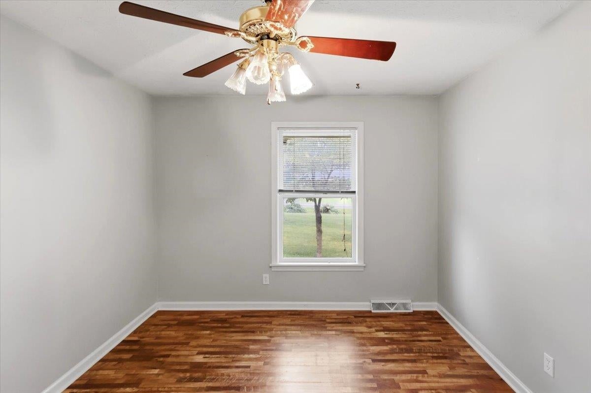 3215 Smallhouse Road Bowling Green, KY 42104 - Photo 29 of 41 Gallery Image 29