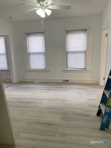 $1,800 | 649 Bridgeoort Avenue, Bridgeport, CT 06605