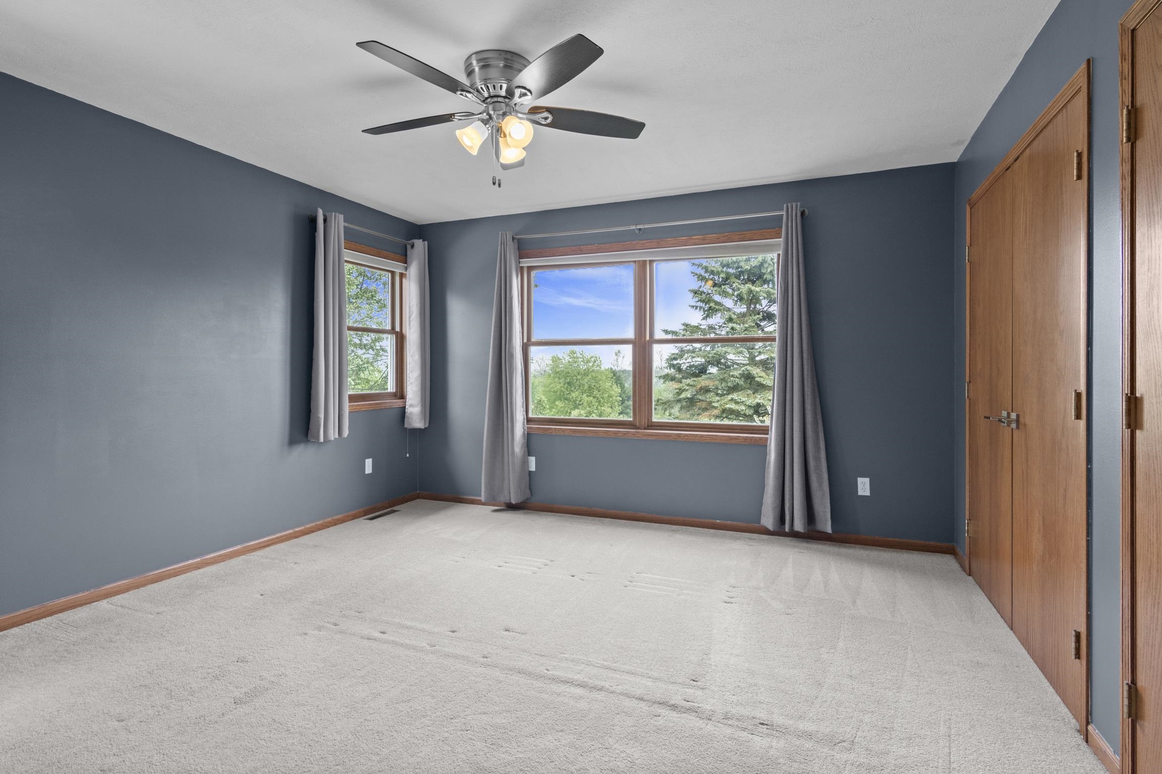 4925 Ridge Crest Road Williamsburg, MI 49690 - Photo 16 of 26 1934590-7b676bf7-ea7b-4c4c-8fac-b6eaff92a63f.JPG