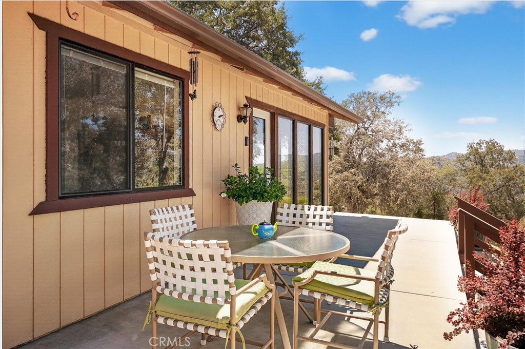 4870 Streeter Mountain Road Mariposa, CA 95338 - Photo 32 of 45 a view of an outdoor seating area
