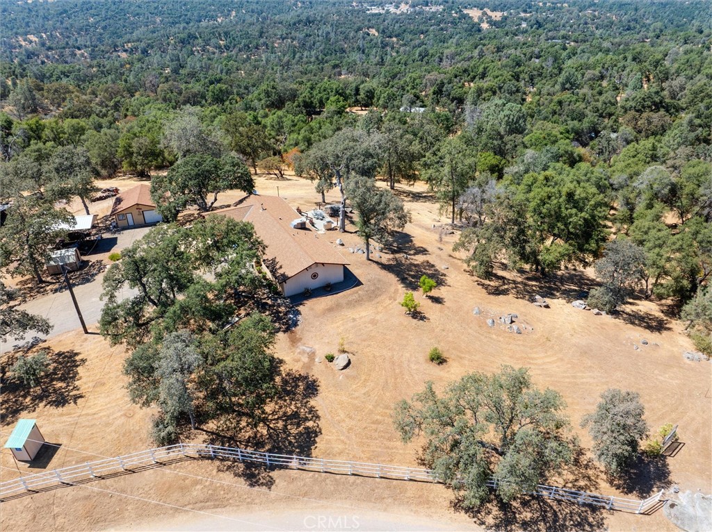 4870 Streeter Mountain Road Mariposa, CA 95338 - Photo 43 of 45 a view of outdoor space and covered with trees
