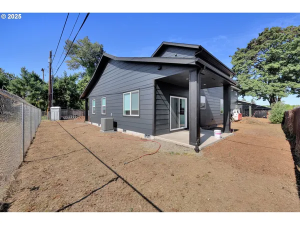 $599,000 | 2132 Willona Drive, Eugene, OR 97408