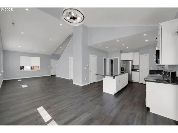 $599,000 | 2132 Willona Drive, Eugene, OR 97408