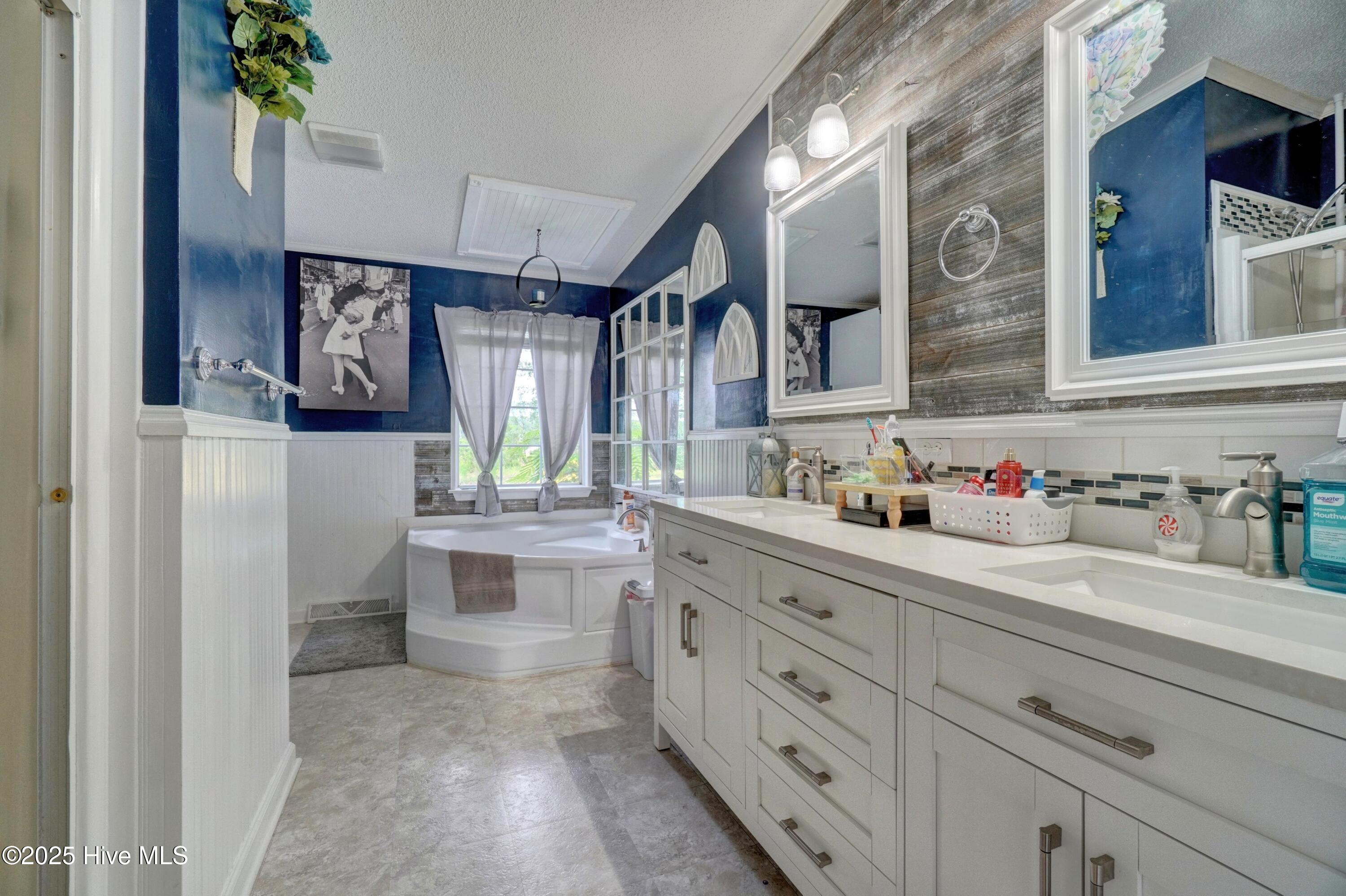 47 Tinkham Road Eure, NC 27935 - Photo 16 of 39 Primary Bath