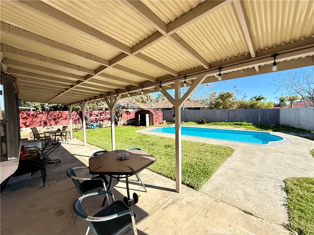 a view of a house with a big yard