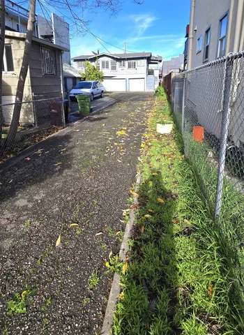 $675,000 | 3020 East 19th Street, Oakland, CA 94601