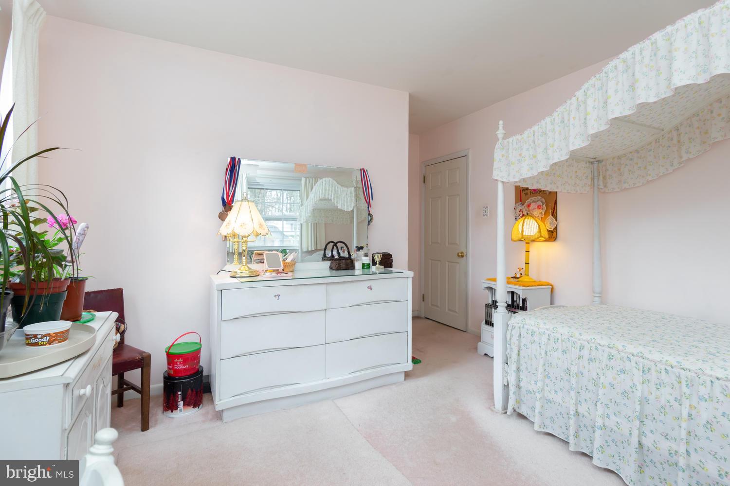 228 Foxcroft Road Broomall, PA 19008 - Photo 19 of 38 Gallery Image 19