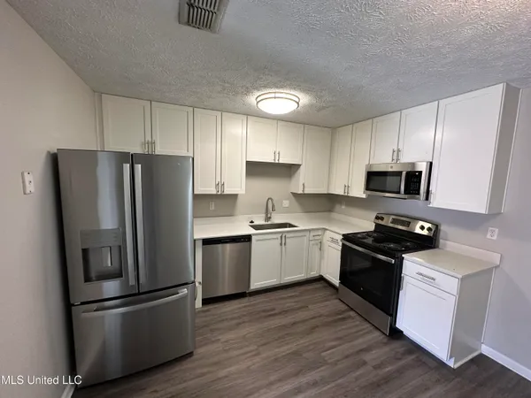 $1,500 | 300 Carver Drive, Starkville, MS 39759