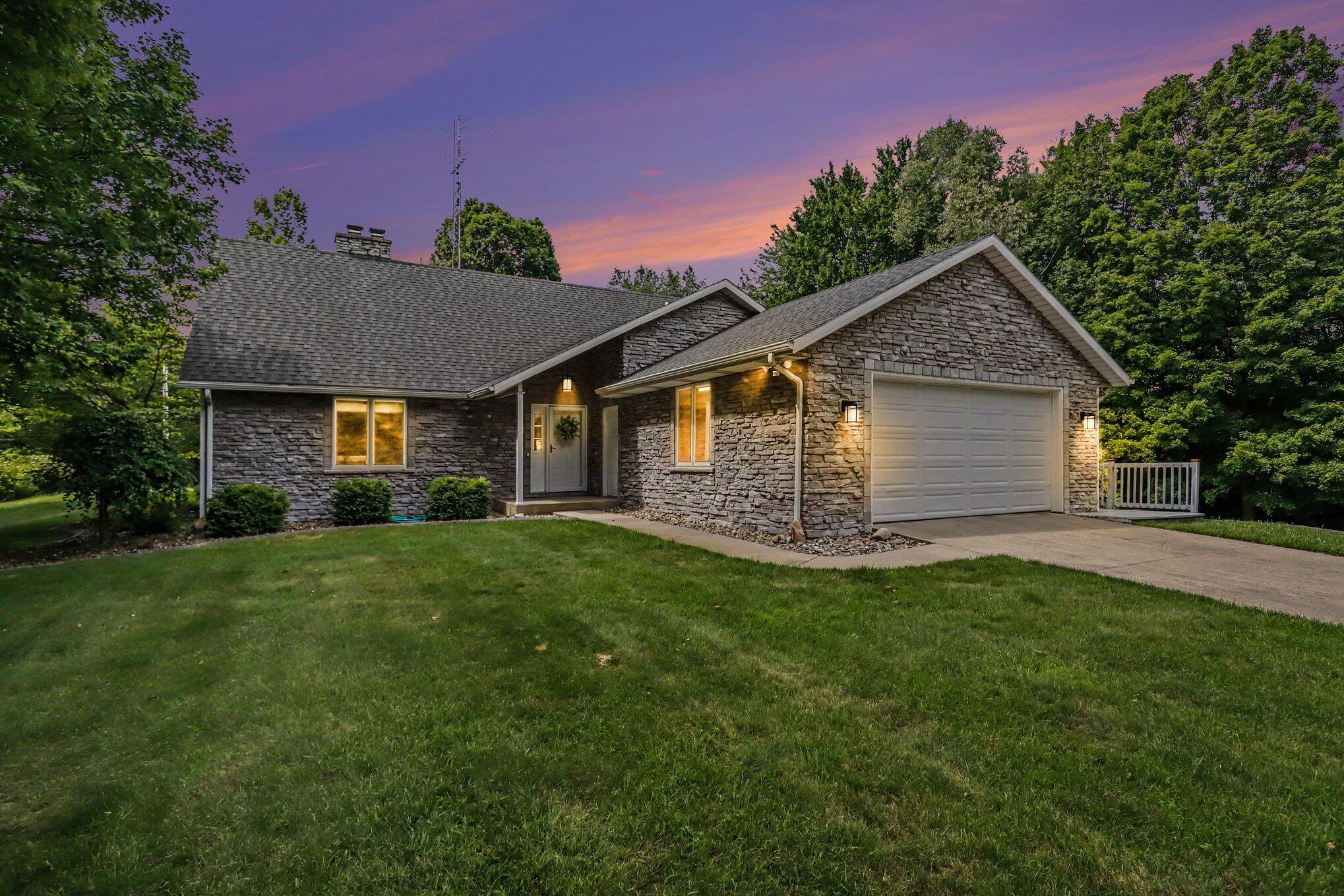 61214 Highway 131 Three Rivers, MI 49093 - Photo 2 of 33 001_file_9395