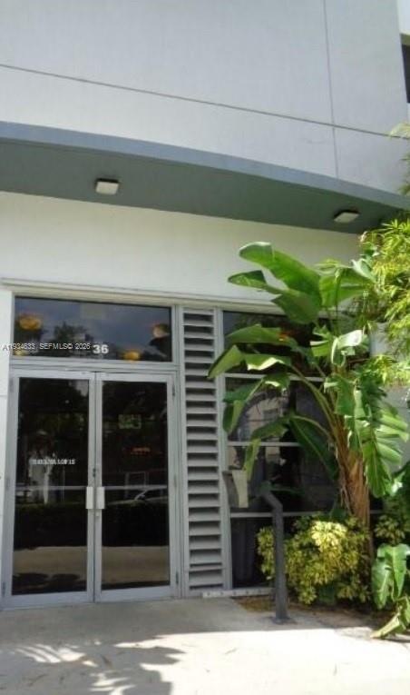 36 Northwest 6th Avenue, Unit 906 Miami, FL 33128 - Photo 17 of 37 a close view of a fireplace