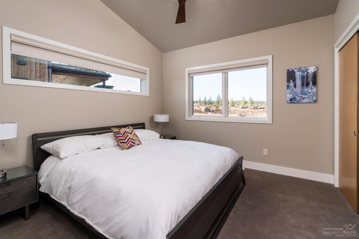19126 Gateway Loop Bend, OR 97702 - Photo 11 of 25 Additional Photo