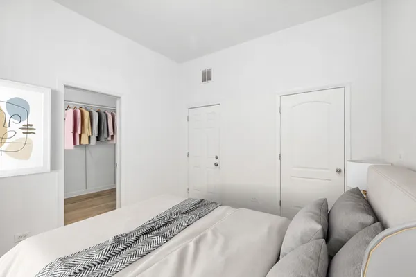 $2,750 | 1041 South Oakley Boulevard, Unit 1, Chicago, IL 60612