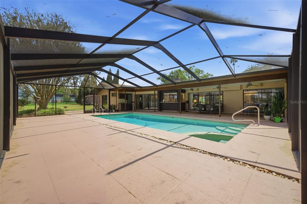 820 Newberger Road Lutz, FL 33549 - Photo 7 of 40