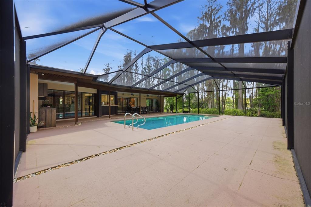 820 Newberger Road Lutz, FL 33549 - Photo 8 of 40