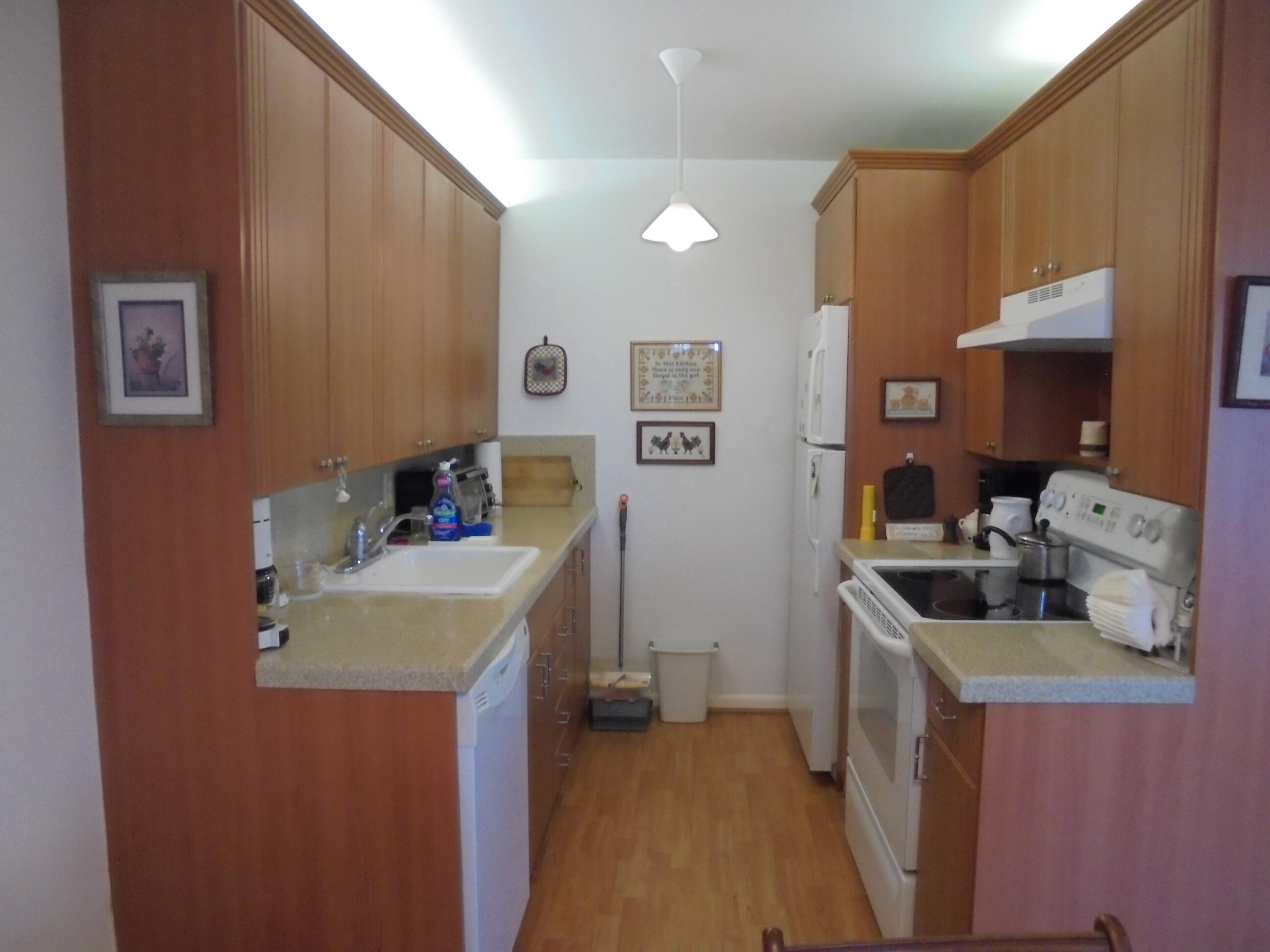 4024 Cornwall East Boca Raton, FL 33434 - Photo 3 of 19 KITCHEN