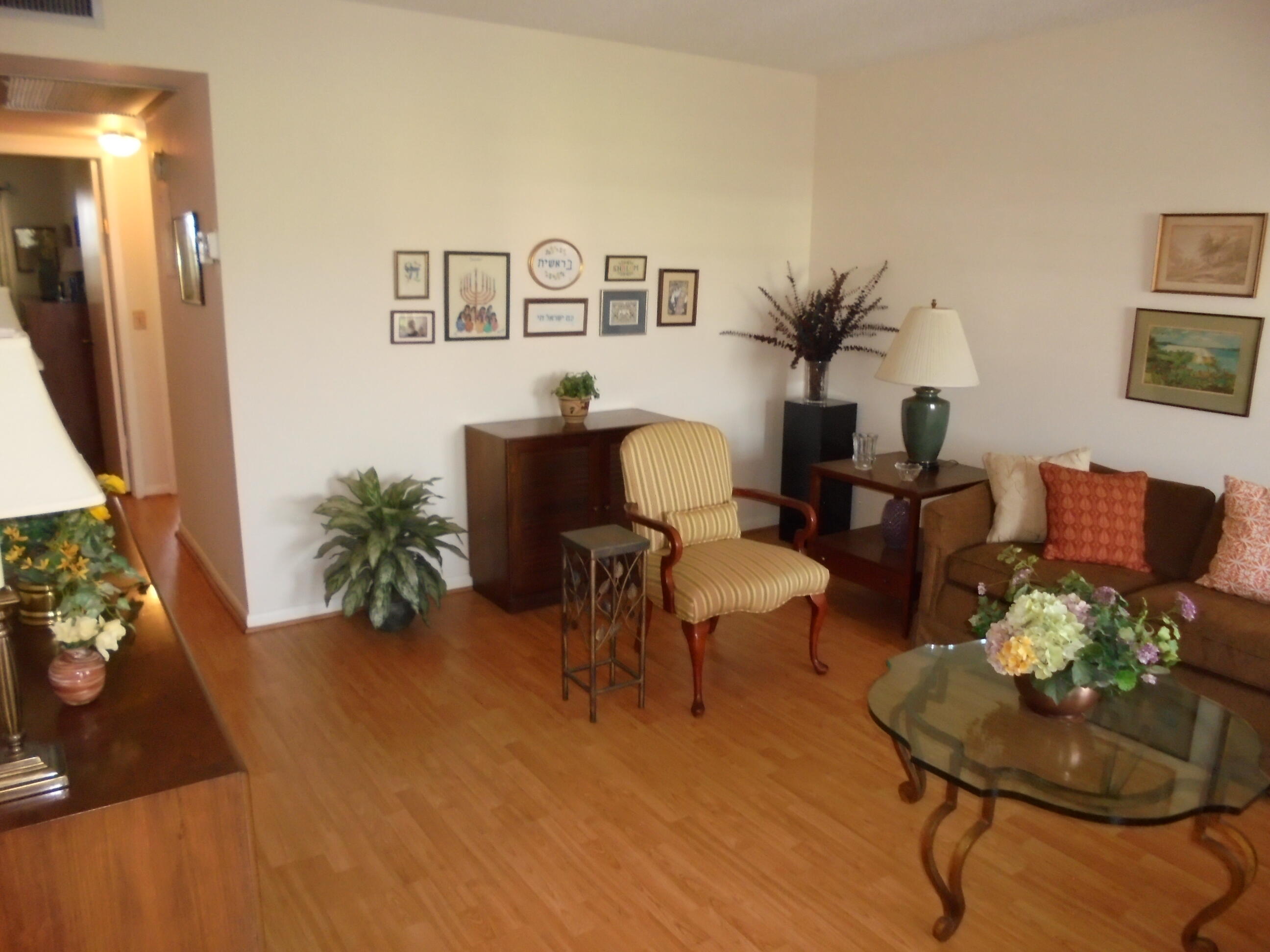 4024 Cornwall East Boca Raton, FL 33434 - Photo 6 of 19 LIVING ROOM