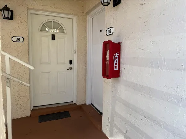 $1,550 | 621 99th Avenue North, Unit 102, St. Petersburg, FL 33702