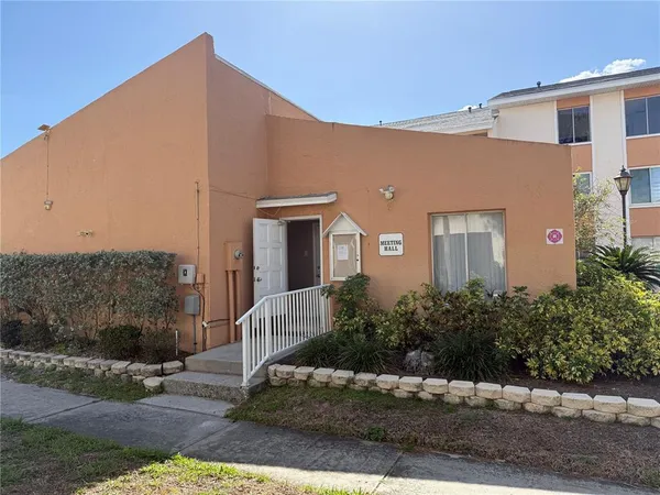$1,550 | 621 99th Avenue North, Unit 102, St. Petersburg, FL 33702